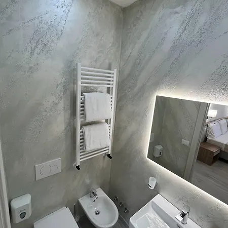 Sunset House Florence